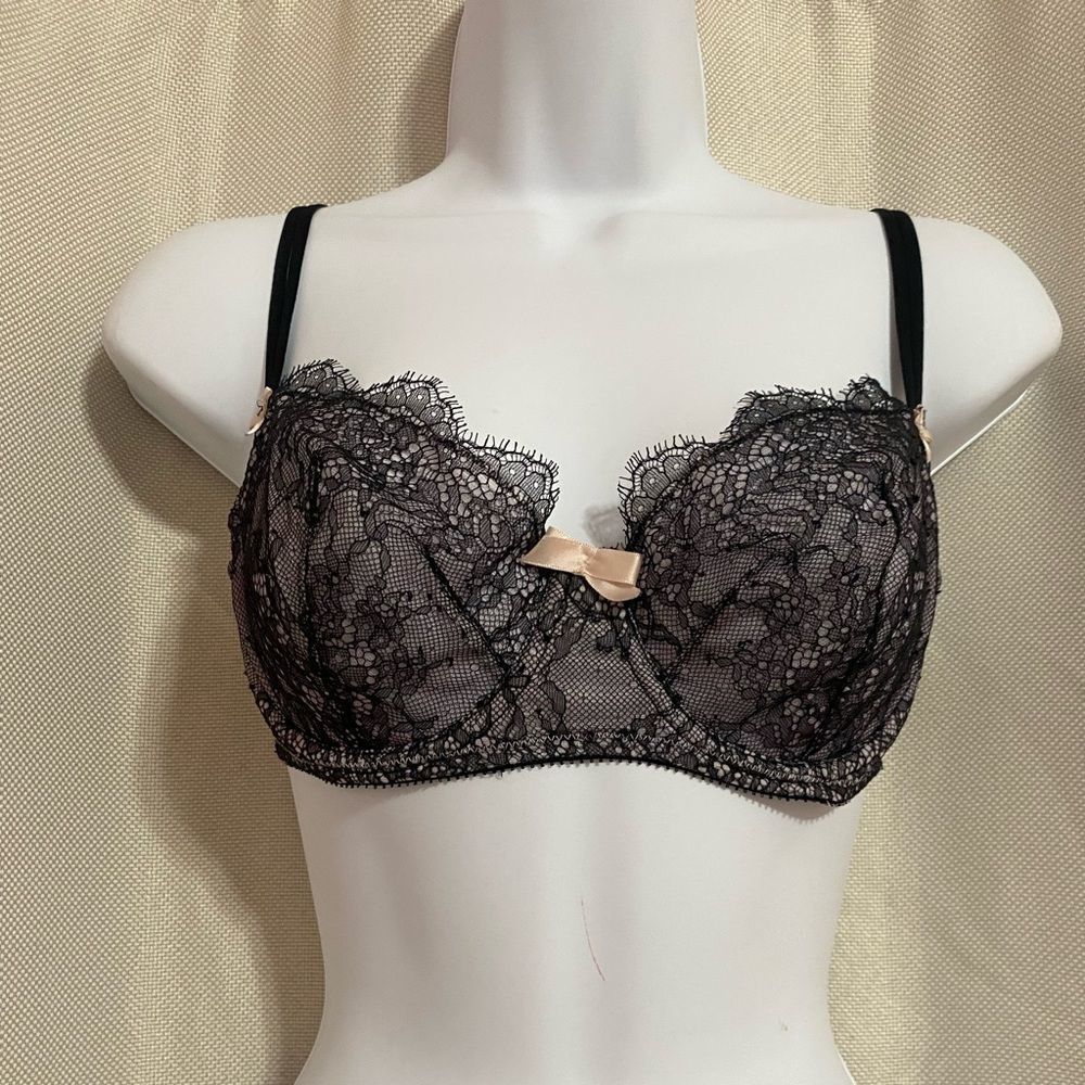 Victoria's Secret Lace Unlined Demi Bra Size 34D